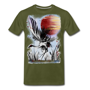 ‘Dancing Crane’ Men's Premium T-Shirt - olive green